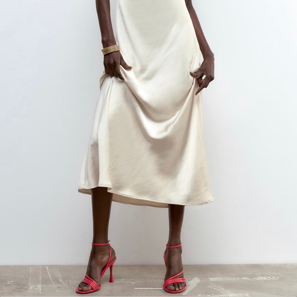 Hot pink heels - Picture 3 of 9